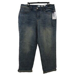 Time and Tru Womens Cropped Jeans  Size 14 High Rise Relaxed Fit Rolled Cuff NWT